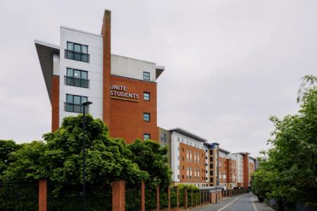 WHEELCHAIR ACCESSIBLE ENSUITE - Photo 4