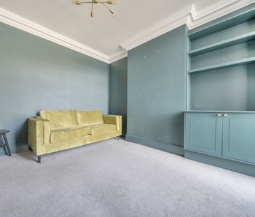 Terraced House to rent - Old Road West, Gravesend, DA11 - Photo 1