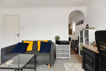 Studio to rent - Photo 2