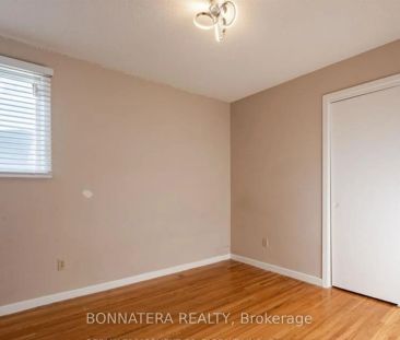 50 Cedardale Avenue #Upper unit - Photo 6