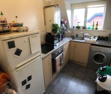 2 bedroom flat to rent - Photo 4