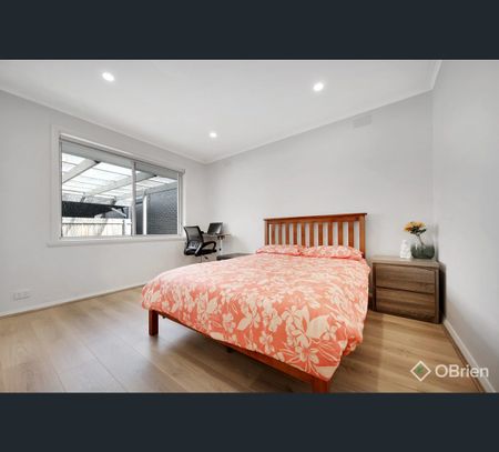 1/6 Sinclair Street, Oakleigh South, Vic 3167 - Photo 3