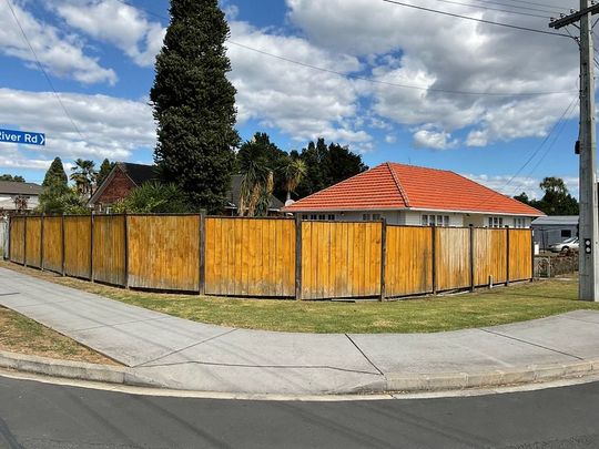 Very nice big house, nice big garden, big garage - Photo 1