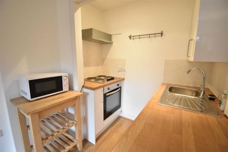 Studio to rent - Photo 4