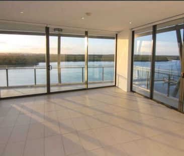Stunning Apartment - Stunning Views - Photo 1