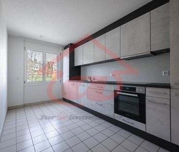 Appartement de 4 pièces au 4ème étage - Photo 2