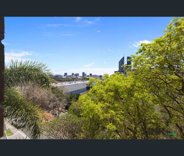 7/25 Ellis Street, Kangaroo Point, Qld 4169 - Photo 2