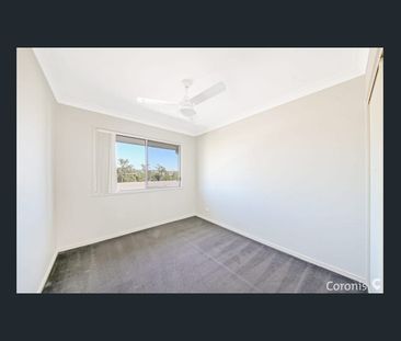 Spacious family home in Springfield Lakes - Photo 5