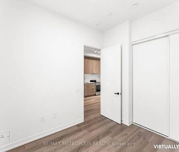 HWY 7/HWY 400-Modern Bright 1Bdrm+Den 1Bath - Photo 4