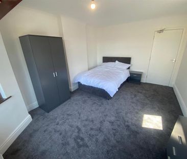 1 bedroom in a house share to rent - Photo 6