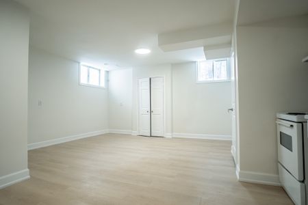 For Lease - 118 Fairholme Avenue Unit# Basement 2, Toronto, Ontario - Photo 2
