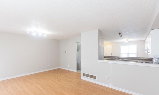 For Lease - 600 Sarnia Road Unit# 47, London North, Ontario - Photo 1