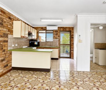 Character, Courtyard Living & New Farm Convenience - Photo 5