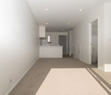 2 bedroom townhouse - Photo 4