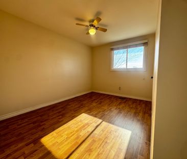 For Lease - 135 Luxury Avenue Unit# Main, Bradford West Gwillimbury... - Photo 4