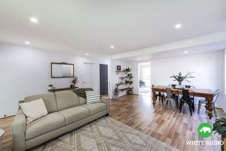 9 Patrick Brick Court, Queanbeyan East - Photo 4