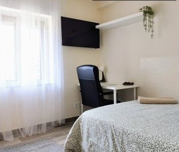 madrid, Community of Madrid 28041 - Photo 5