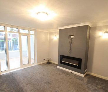 3 bedroom semi-detached house to rent - Photo 2