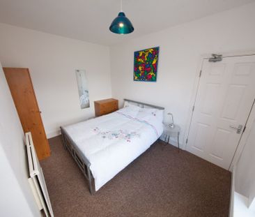 Room 2, 17 Collington Street, Beeston, Nottingham, Nottinghamshire,... - Photo 2