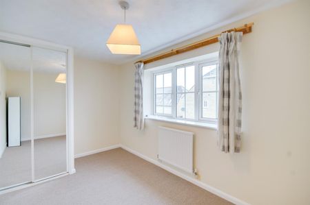 A 2 Bedroom House - Mid Terrace in Up Hatherley GL51 3WH - Photo 5