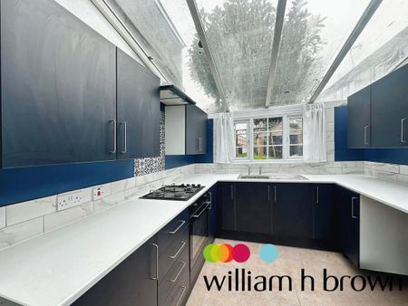 3 bedroom semi-detached house to rent - Photo 5