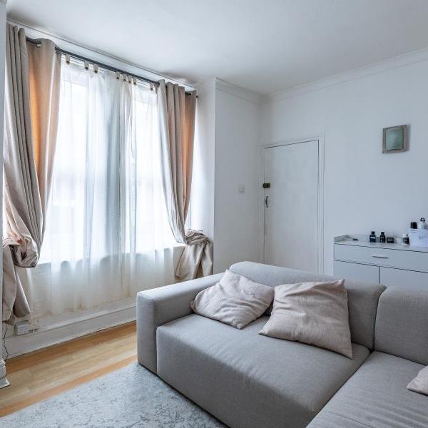 1 bedroom flat to rent - Photo 1