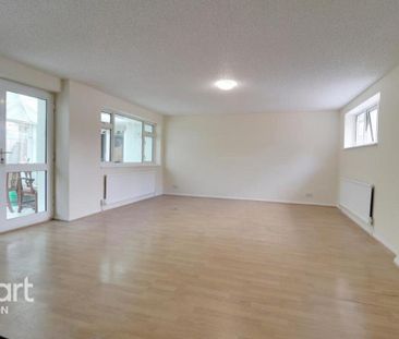 4 bedroom detached house to rent - Photo 1