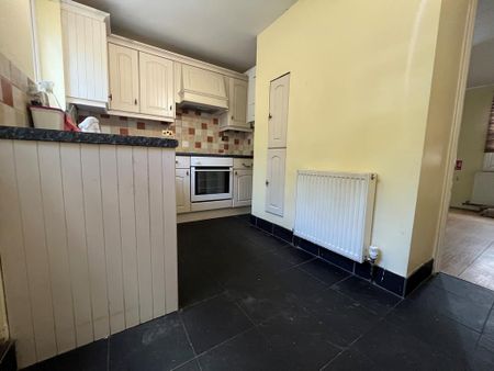 2 bedroom terraced house to rent - Photo 3