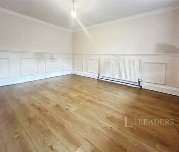 3 bedroom house to rent The Knares, Basildon, Essex, SS16 - Photo 3