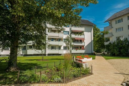 Ideal gelegen: Erdgeschosswohnung mit Dusche, Abstellraum und zwei Balkonen - Foto 5