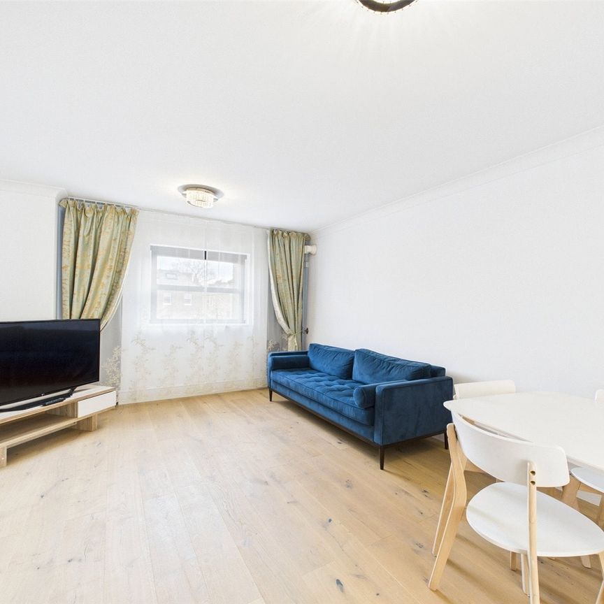 Lewis Road, Richmond, Surrey, TW10 - Photo 1