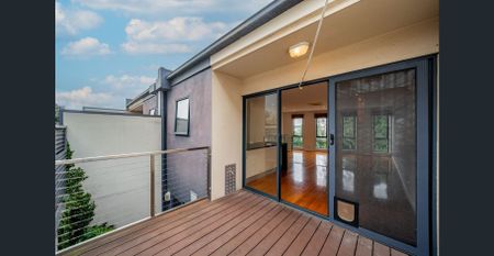 Spacious, Light-Filled & Perfectly Positioned - Photo 4