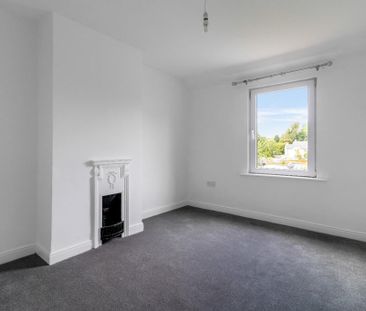 2 bedroom semi-detached house to rent - Photo 3