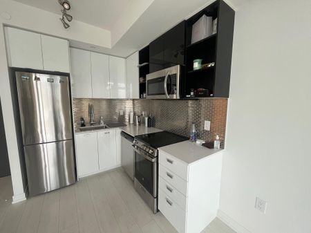For Lease - 10 De Boers Drive Unit# 1014, Toronto, Ontario - Photo 5