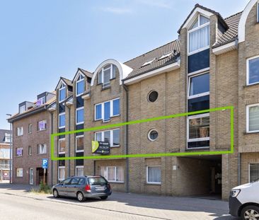 Ruim appartement met 2 slpks en garagebox in het centrum van Geel ! - Photo 4