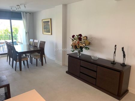 Apartamento en Estepona, Estepona, alquiler - Photo 2