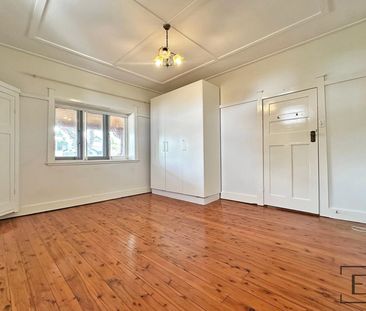 28 Ross Street, Gladesville NSW 2111 - House For Rent | Domain - Photo 6