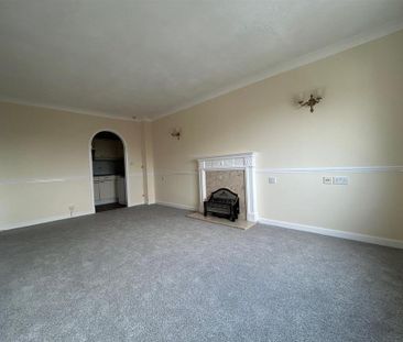 1 bedroom retirement property to rent - Photo 5