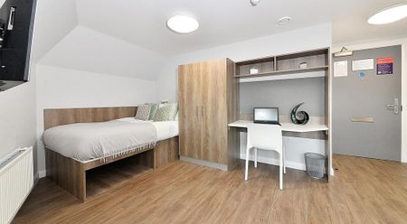 1 bedroom in a flat share to rent - Photo 5