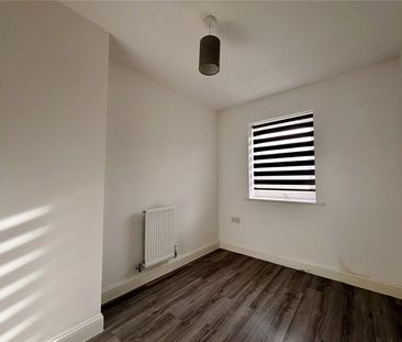 Stoneham Way, Basingstoke, Hampshire, RG24 - Photo 4