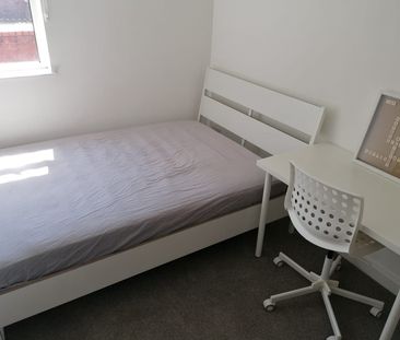 1 bed house / flat share to rent in Cyril Child Close - Photo 2