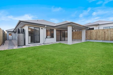 Spacious Family Living in Burpengary – Beautiful Brand New 4-Bedroom Home with Double Garage - Photo 3