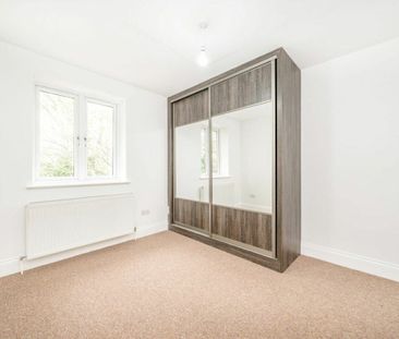 Kavsan Place, Cranford, TW5 - Photo 2