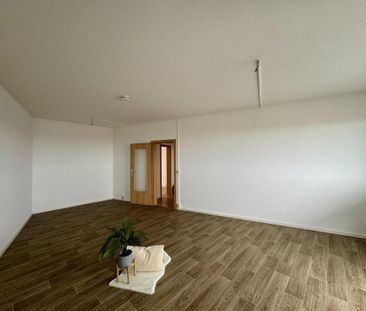 Wollen Sie hoch hinaus? Großzügige 3-Raum-Wohnung mit Ausblick - Photo 1