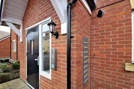 Alderney Avenue, Bletchley, MK3 - Photo 2