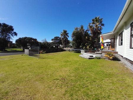 Beach House on Kenwood - Photo 3