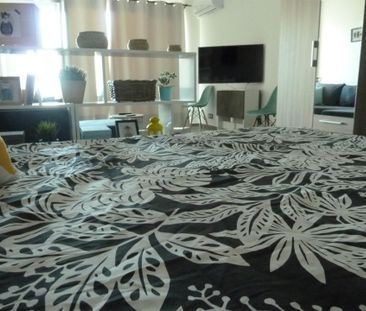 Piso de alquiler en Calle Hermanos Álvarez Quintero, 1, La Cala del... - Photo 3