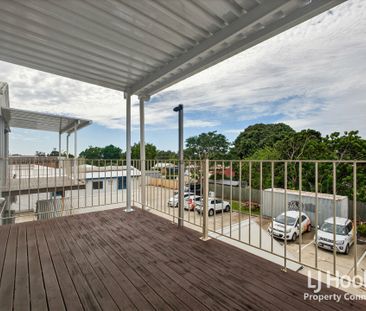 Modern Comfort and Convenience in Downtown Kallangur - Photo 3