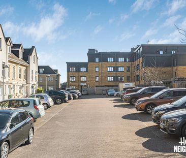 King Edward Avenue - Photo 3