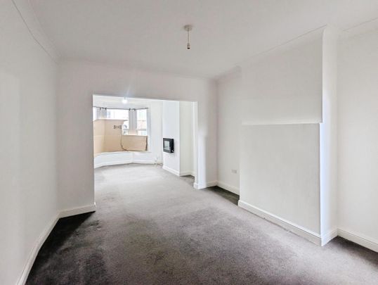 London Road, South Stifford, Grays, RM20 - Photo 1